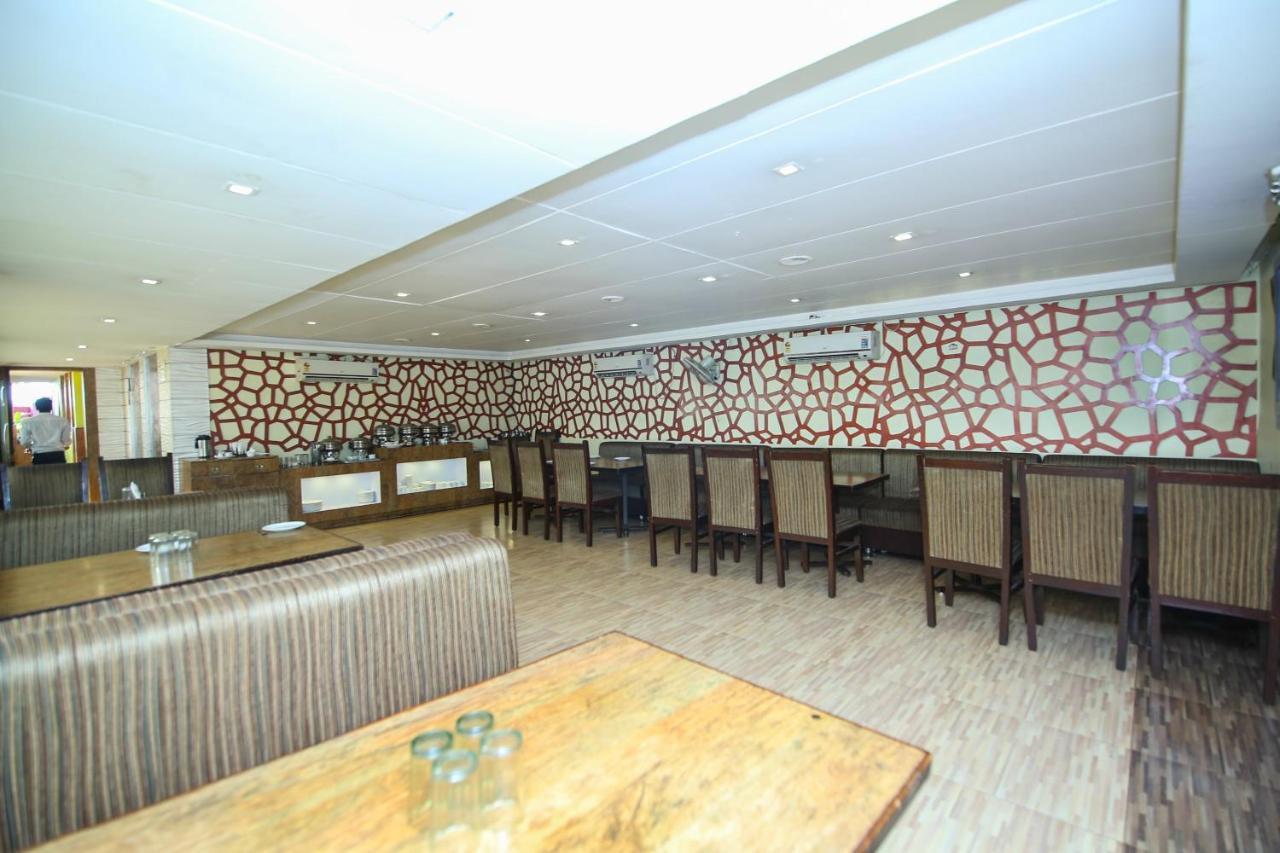 Oyo 2155 Hotel Wardhman Jabalpur Eksteriør billede