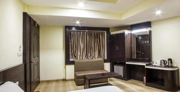 Oyo 2155 Hotel Wardhman Jabalpur Eksteriør billede