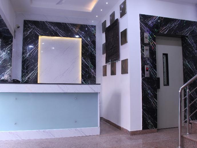 Oyo 2155 Hotel Wardhman Jabalpur Eksteriør billede