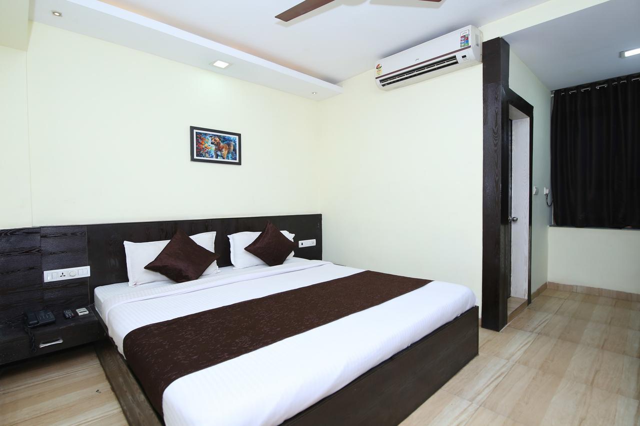 Oyo 2155 Hotel Wardhman Jabalpur Eksteriør billede