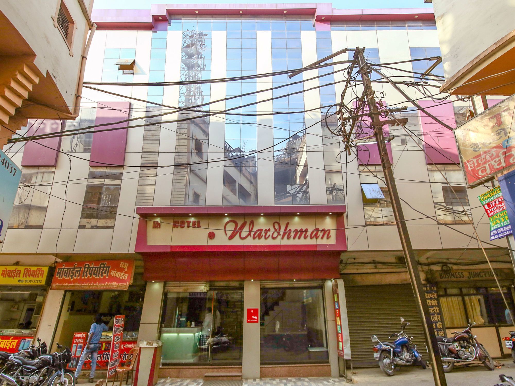 Oyo 2155 Hotel Wardhman Jabalpur Eksteriør billede